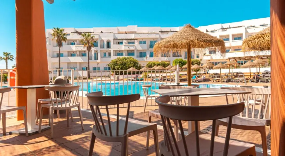 Basen w hotelu Ohtels Cabogata