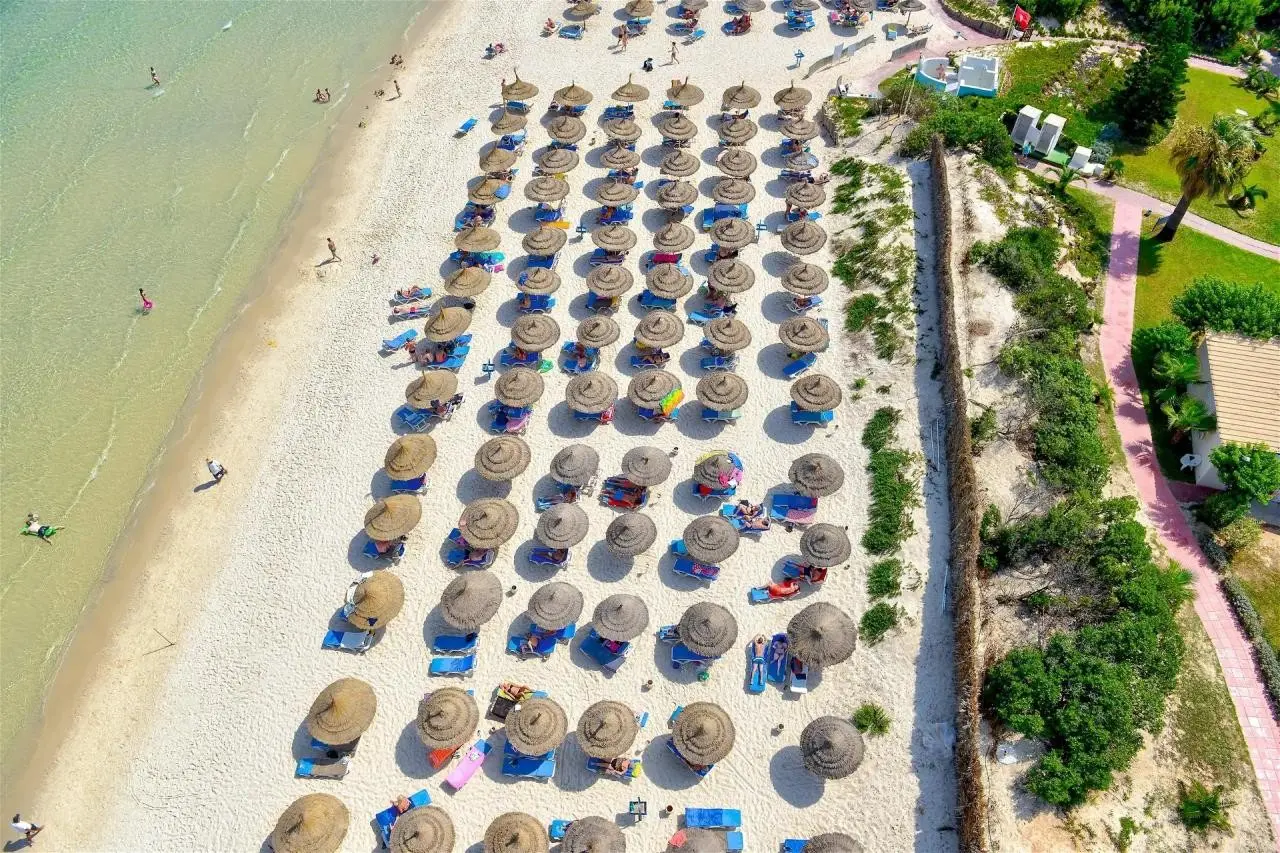 Plaża przy hotelu One Resort Jockey