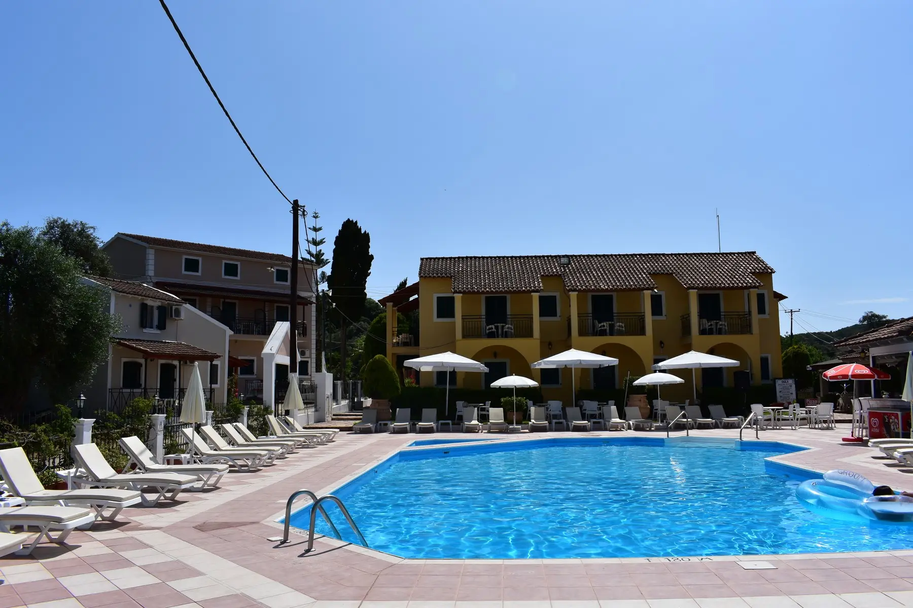 Oula Maisonettes — OULA MAISONETTES