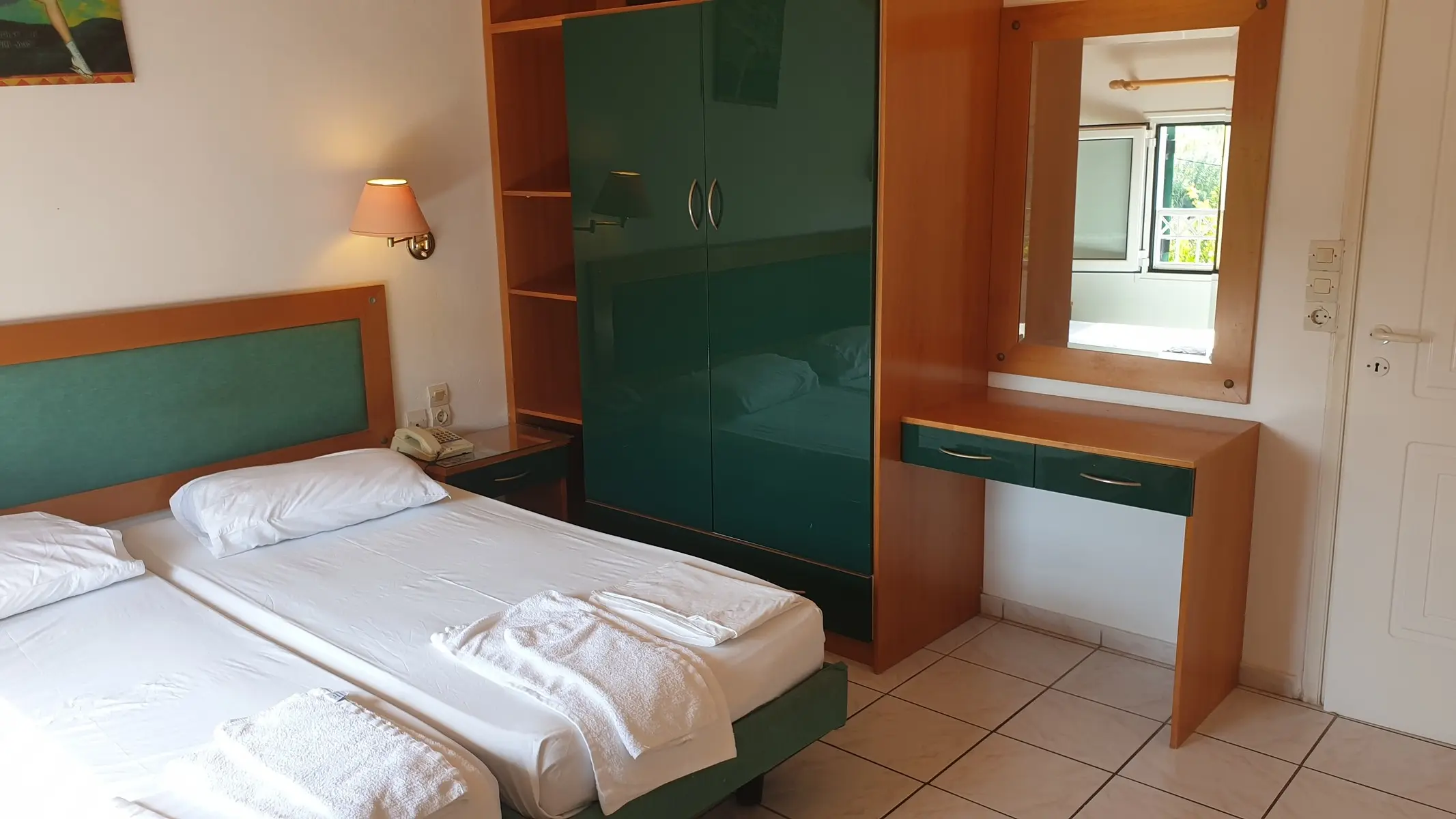 Oula Maisonettes — OULA MAISONETTES