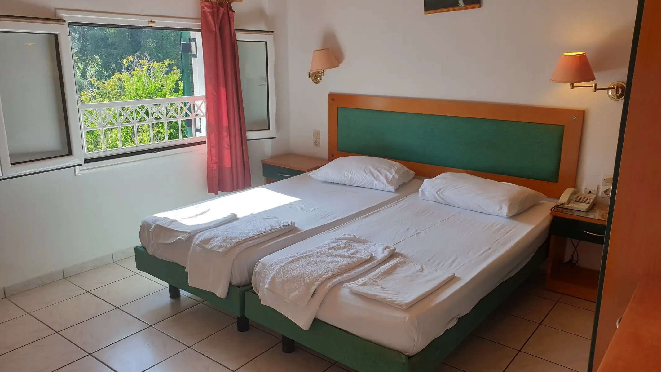 Oula Maisonettes — OULA MAISONETTES