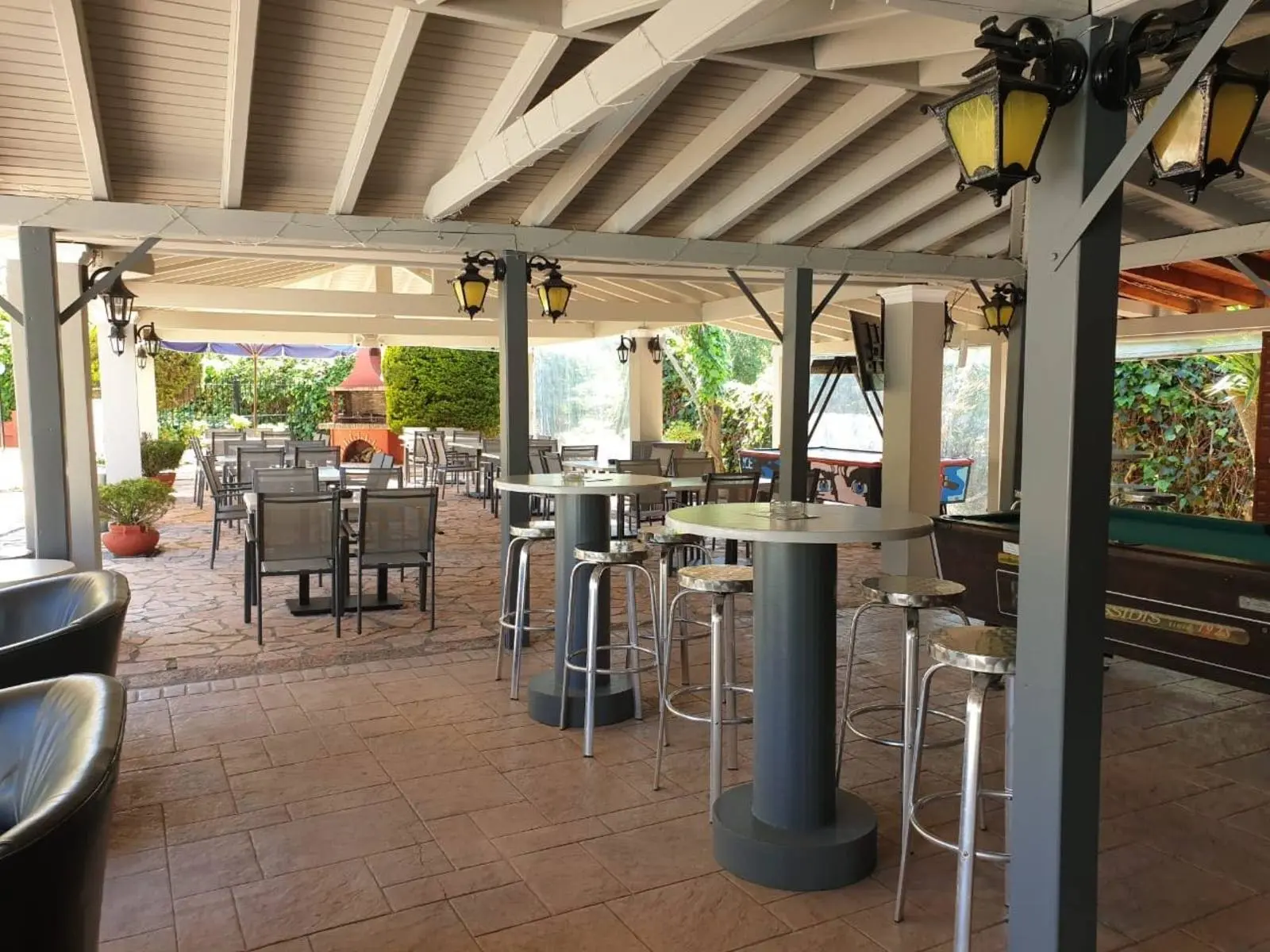 Oula Maisonettes — OULA MAISONETTES