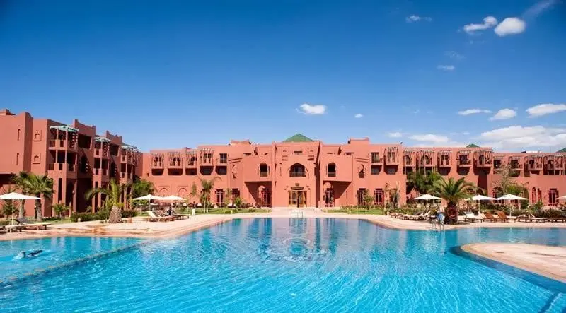 Basen w hotelu Palm Plaza Hotel & Spa