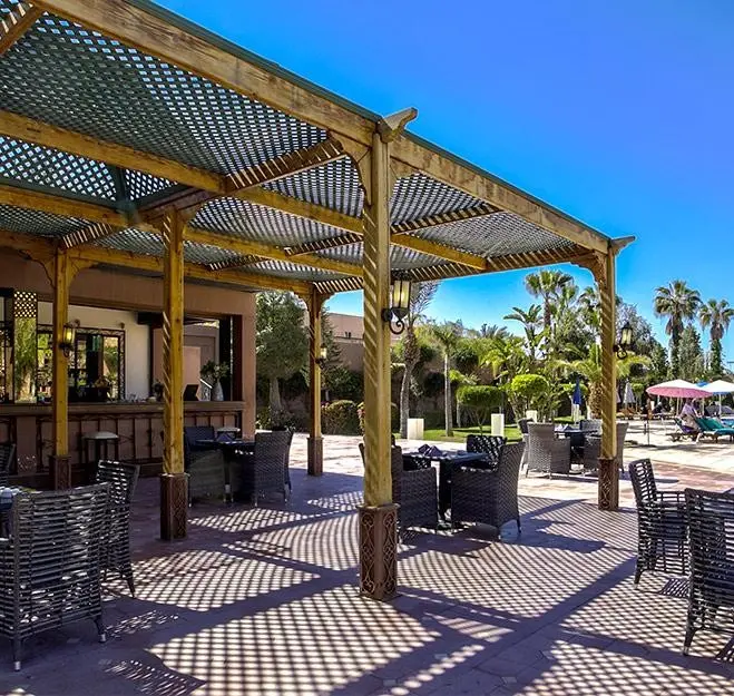 Restauracja i jedzenie w hotelu Palm Plaza Hotel & Spa