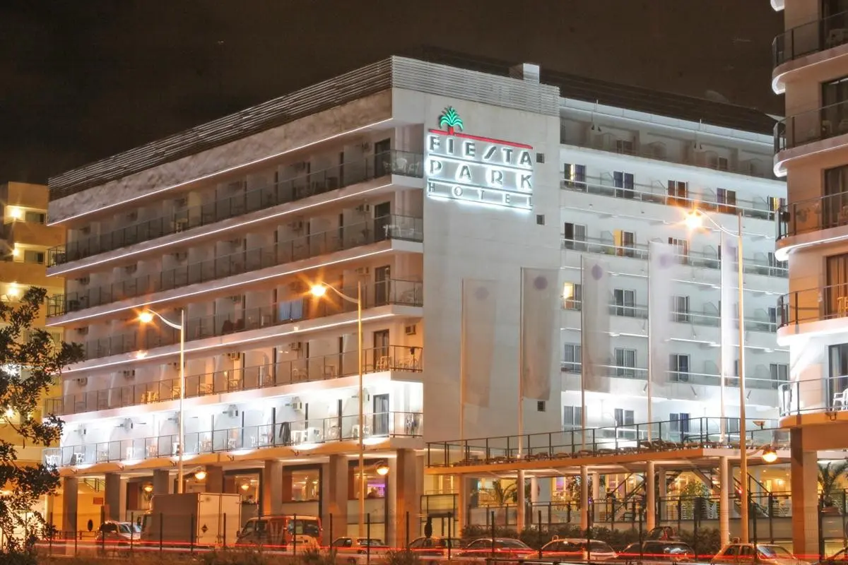 Hotel Port Fiesta Park