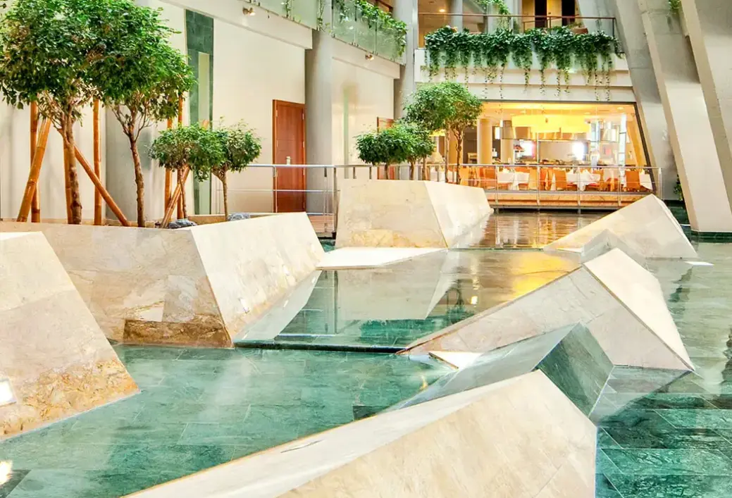 Basen w hotelu Protur Roquetas Hotel & Spa