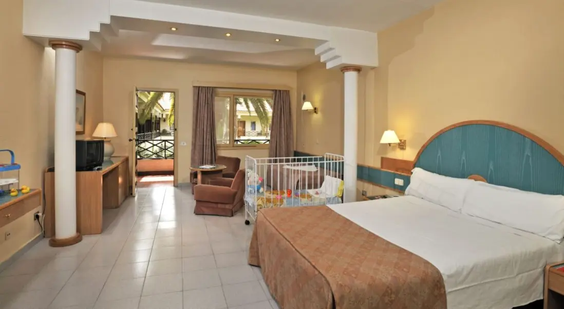 Pokój w hotelu Radisson Resort & Residences Tenerife