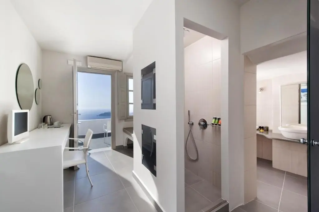 Regina Mare — REGINA MARE