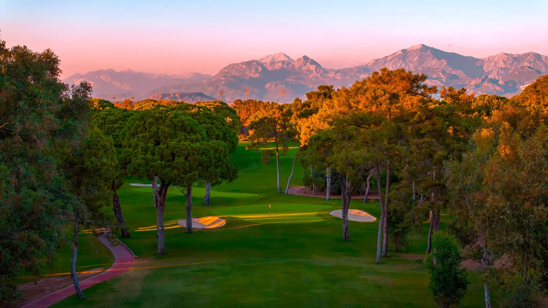 Hotel Regnum Carya Golf Spa