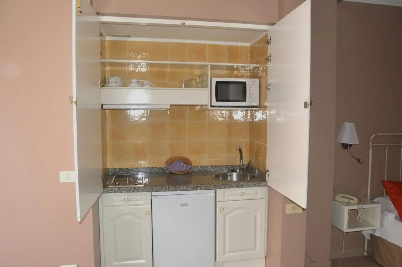 Rf Astoria — RF ASTORIA