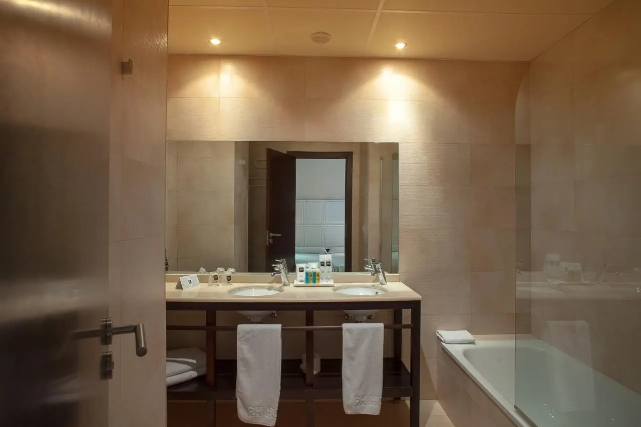 Rh Don Carlos — RH DON CARLOS