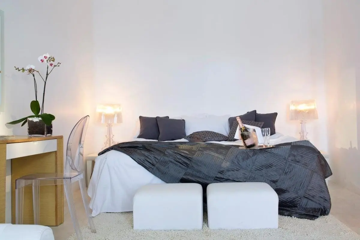 Rocabella Santorini — ROCABELLA SANTORINI