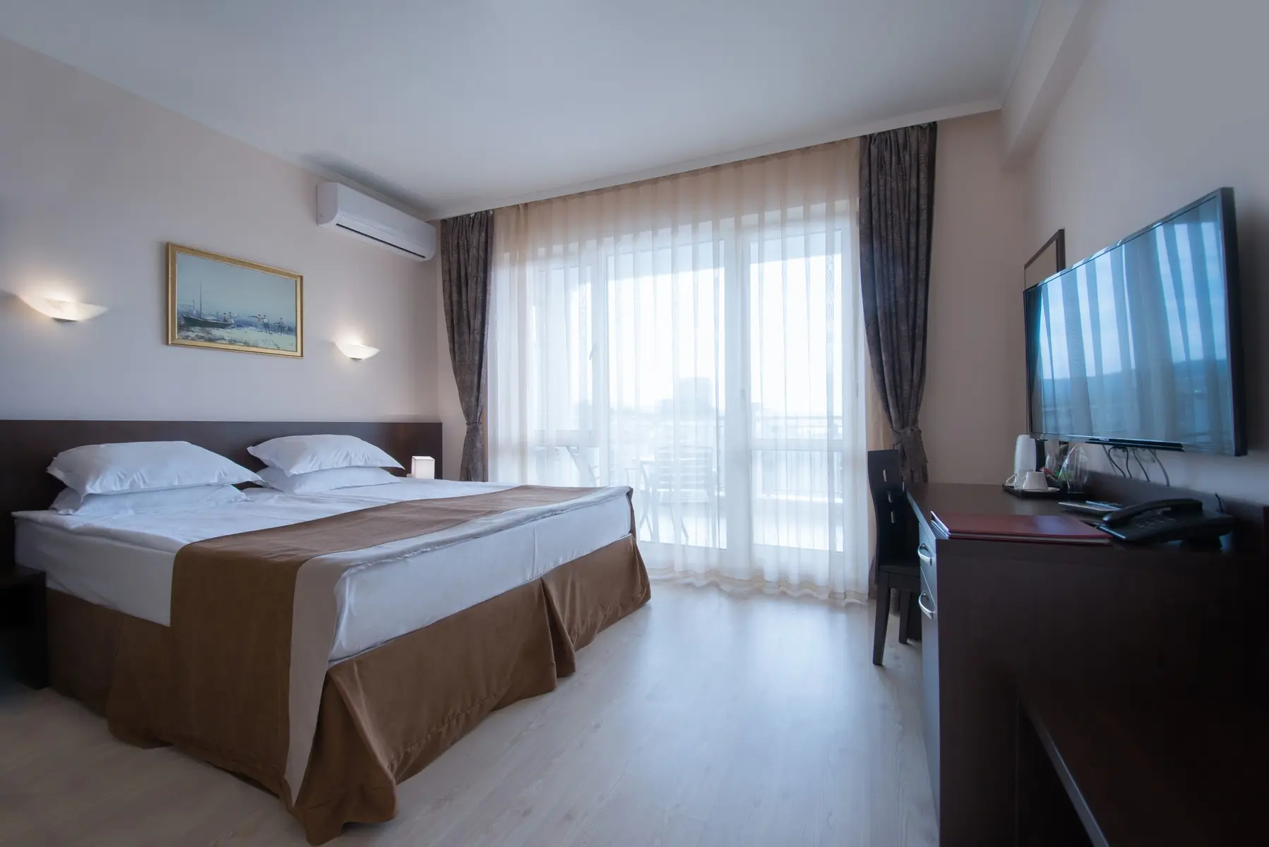 Pokój w hotelu Rome Palace Deluxe