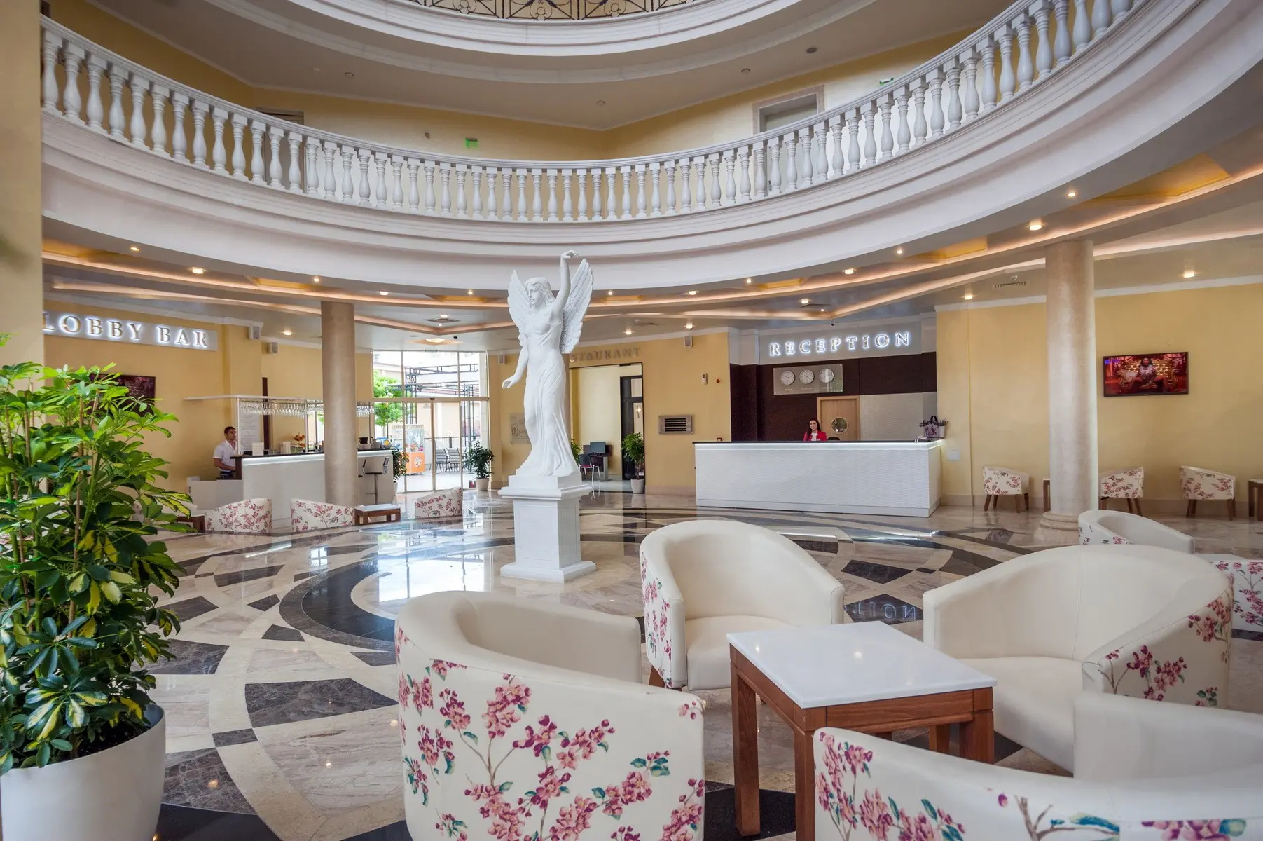 Lobby hotelu Rome Palace Deluxe
