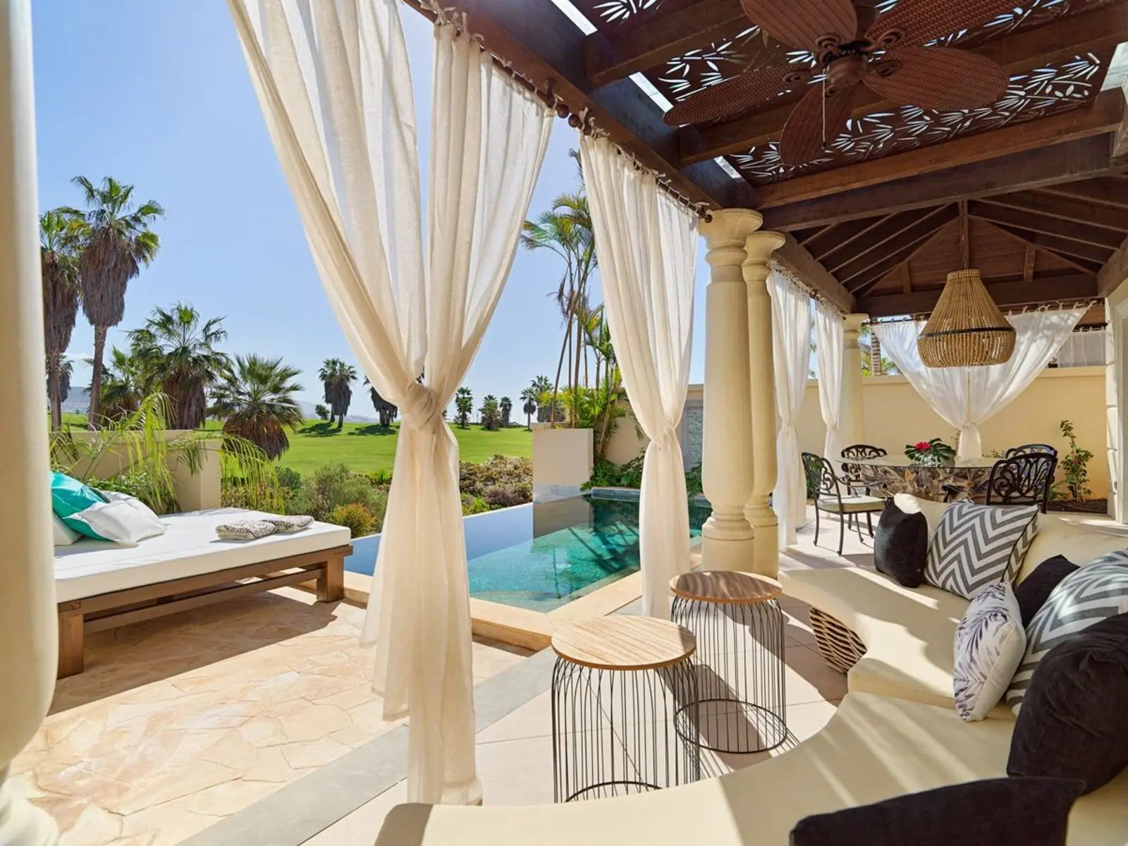 Royal River Luxury — ROYAL RIVER LUXURY