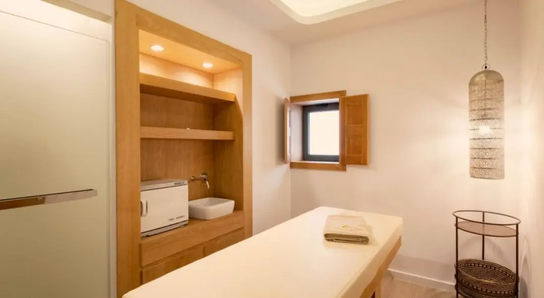 Łazienka w pokoju hotelu Samian Mare Hotel Suites & Spa