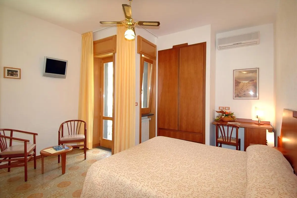 San Pietro - Maiori — SAN PIETRO - MAIORI