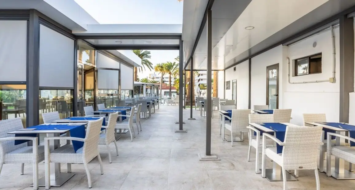 Restauracja i jedzenie w hotelu Sanom Beach Resort