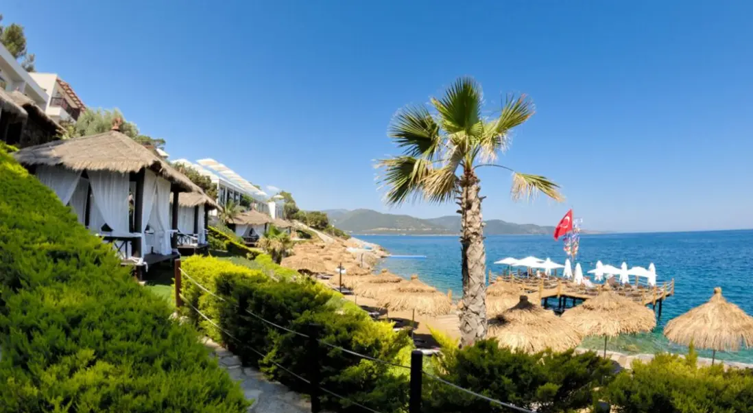 Plaża przy hotelu Sarpedor Boutique Hotel & Spa