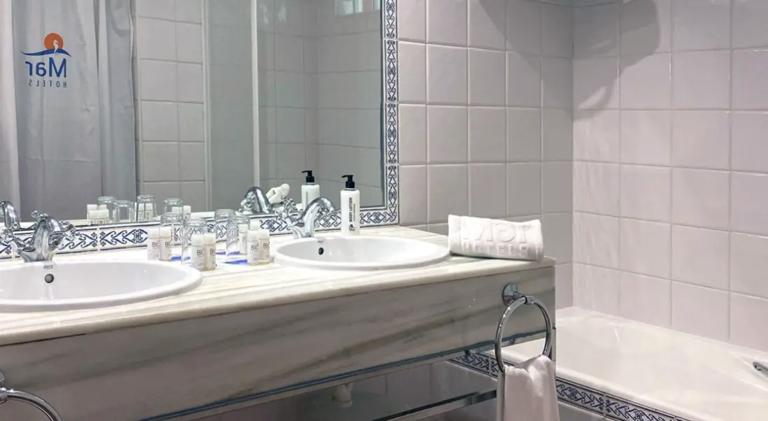 Łazienka w pokoju hotelu Sermara Sunna Park Apartments