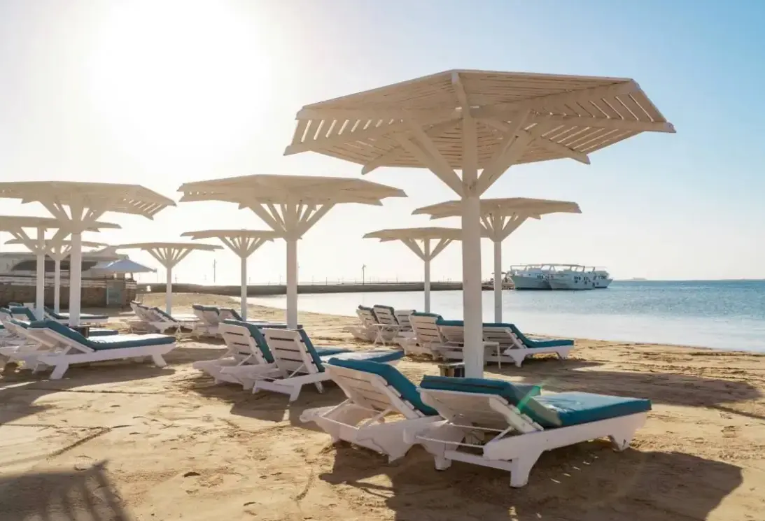 Plaża przy hotelu Seven Seas Jolie Bay