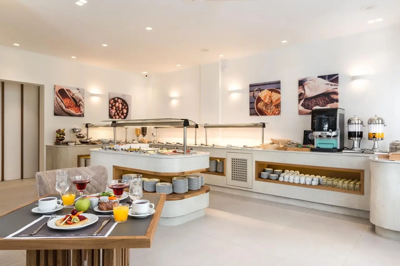 Strogili Hotel — STROGILI