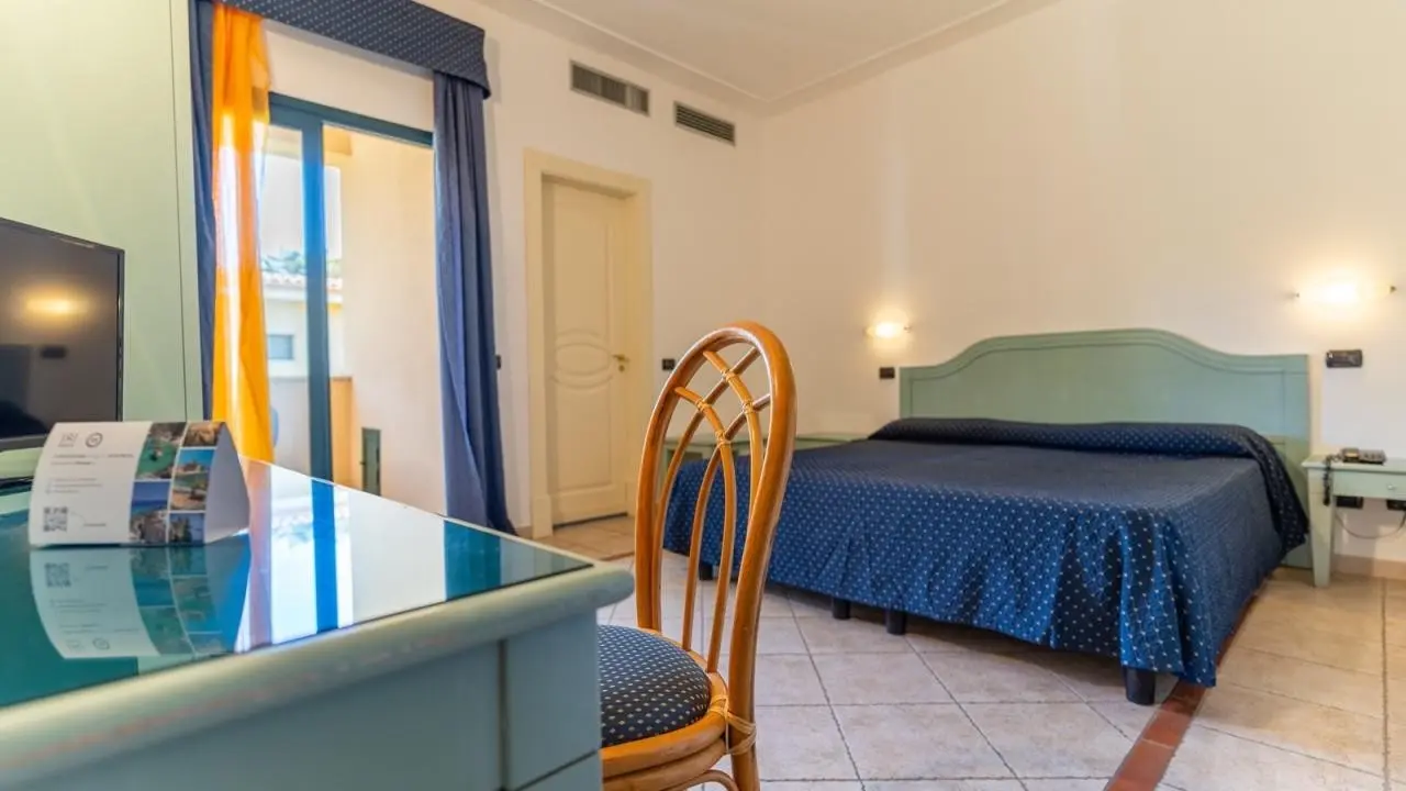 Th Le Castella - Baia Degli Dei — TH LE CASTELLA - BAIA DEGLI DEI