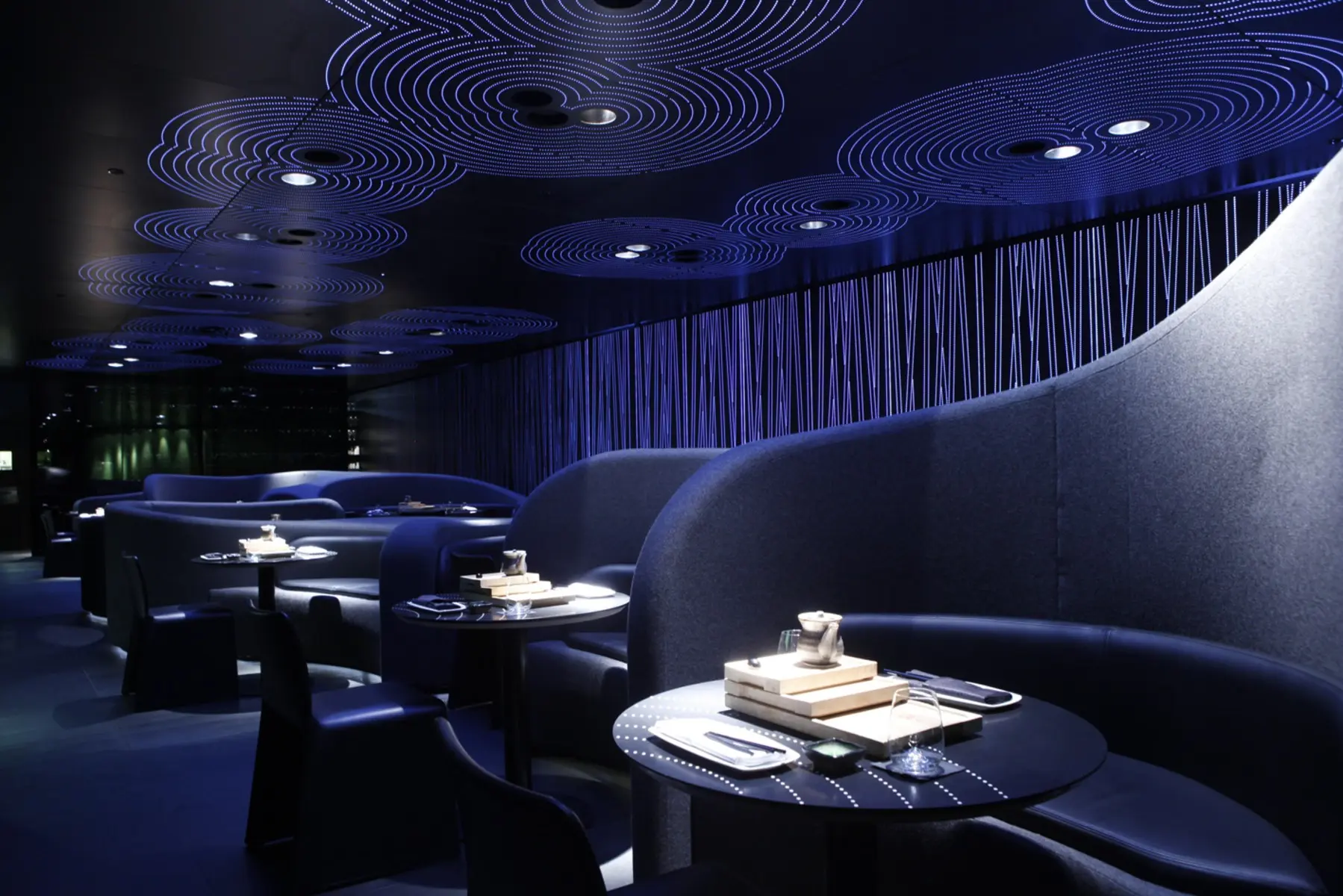 The Met Hotel — THE MET HOTEL