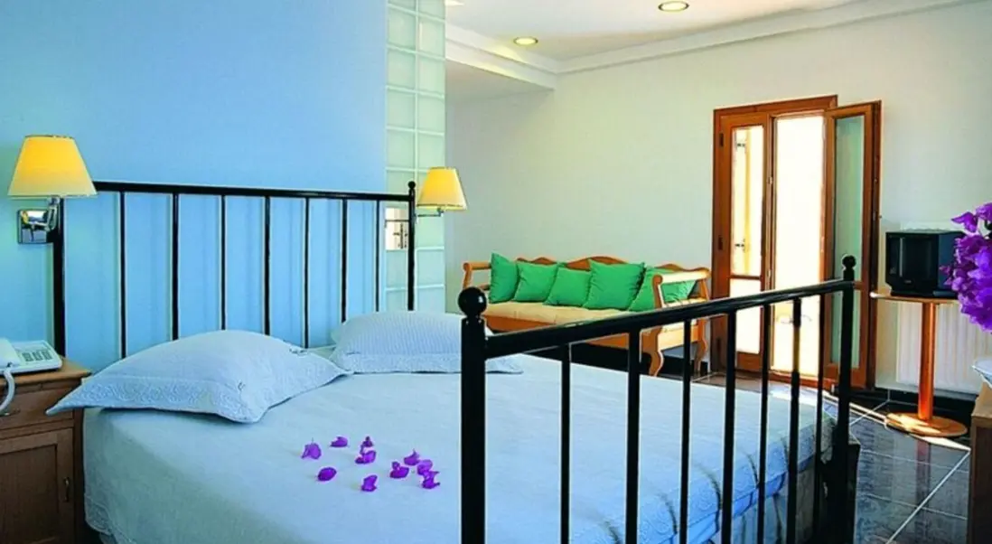 Pokój w hotelu Theoxenia Caldera