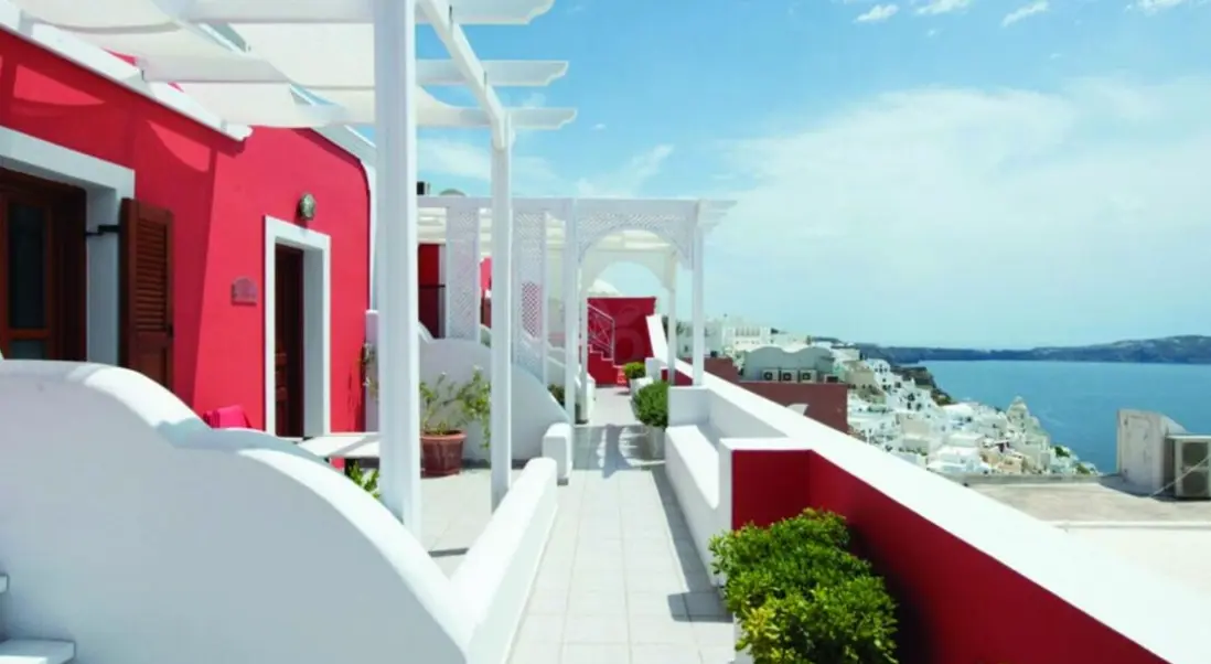 Plaża przy hotelu Theoxenia Caldera
