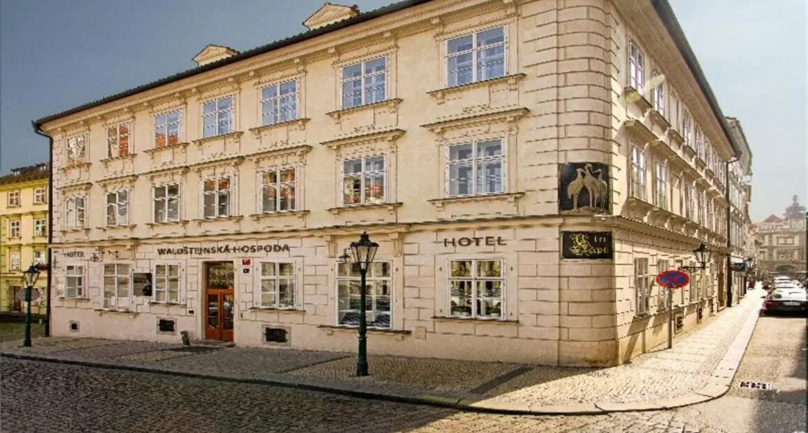 Hotel Three Storks Hotel