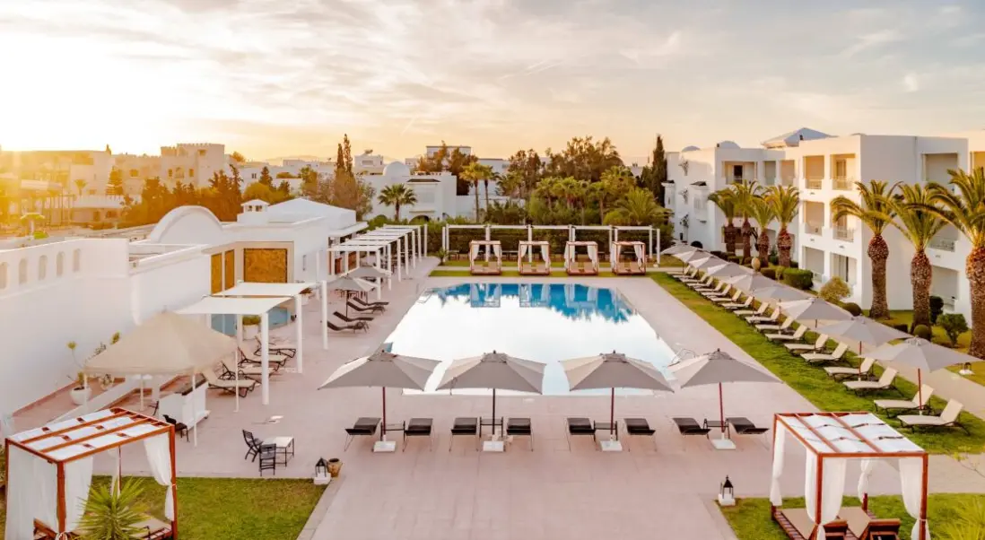 Basen w hotelu Tmk Hotel Flora Park by Turismark