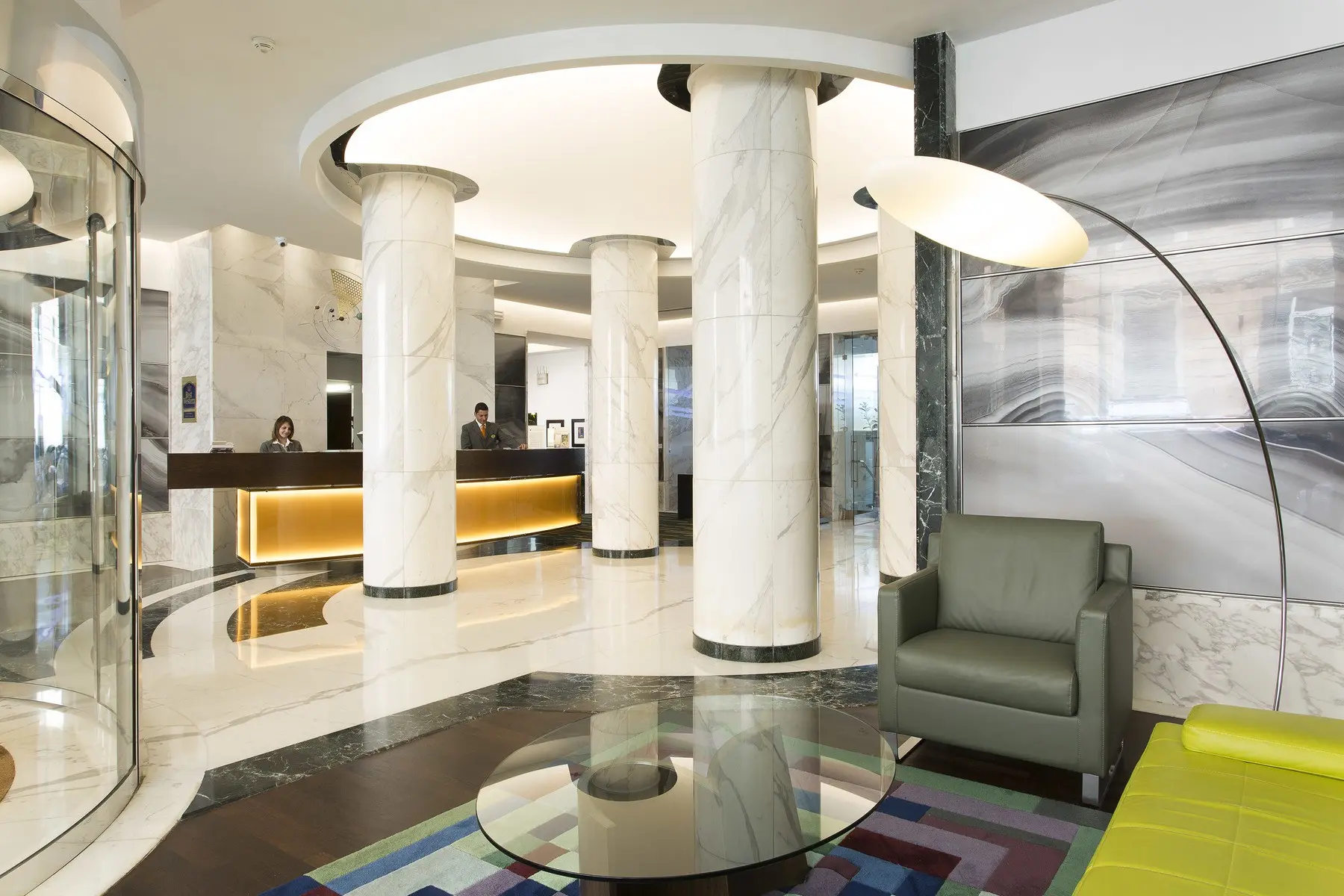 Lobby hotelu Universo
