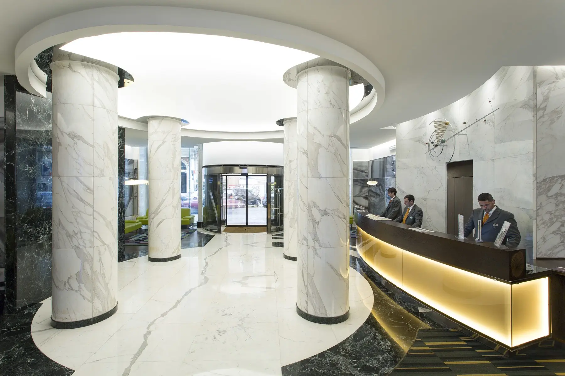 Lobby hotelu Universo