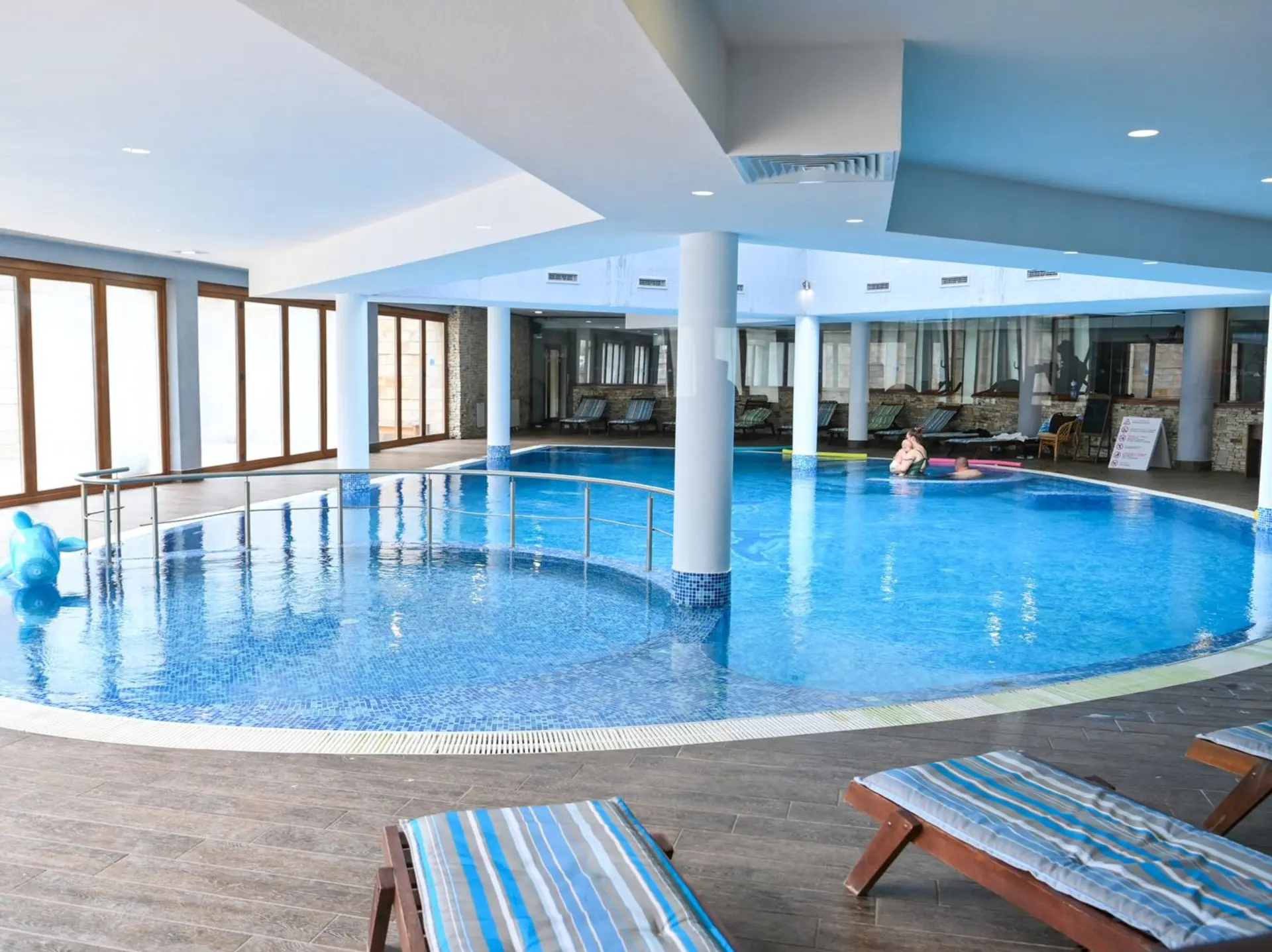 Vihren Royal Palace — VIHREN ROYAL PALACE