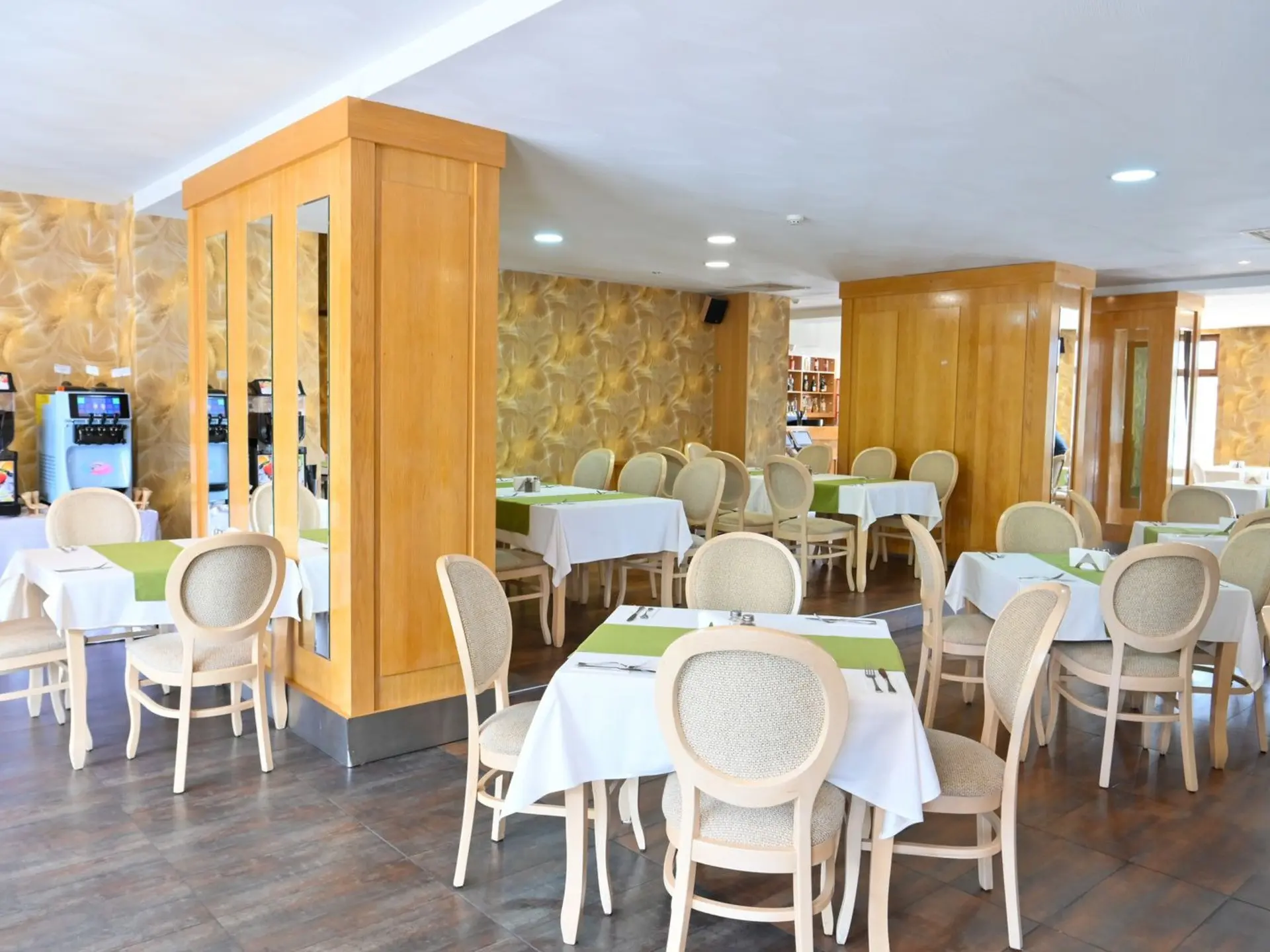 Vihren Royal Palace — VIHREN ROYAL PALACE