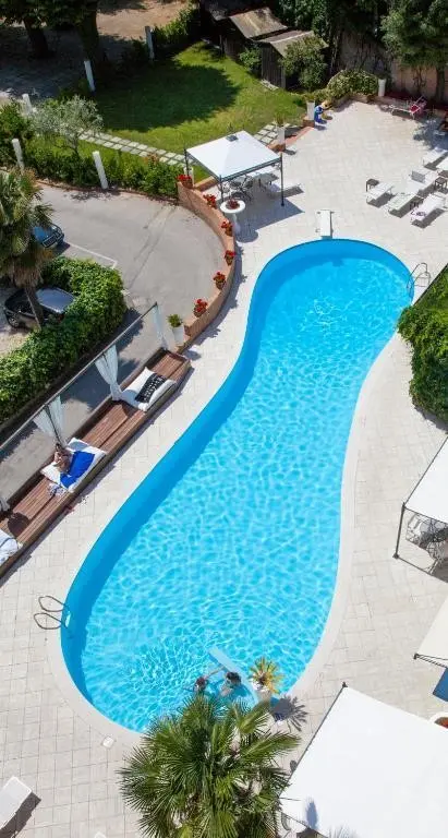 Basen w hotelu Villa Adriatica Ambienthotels