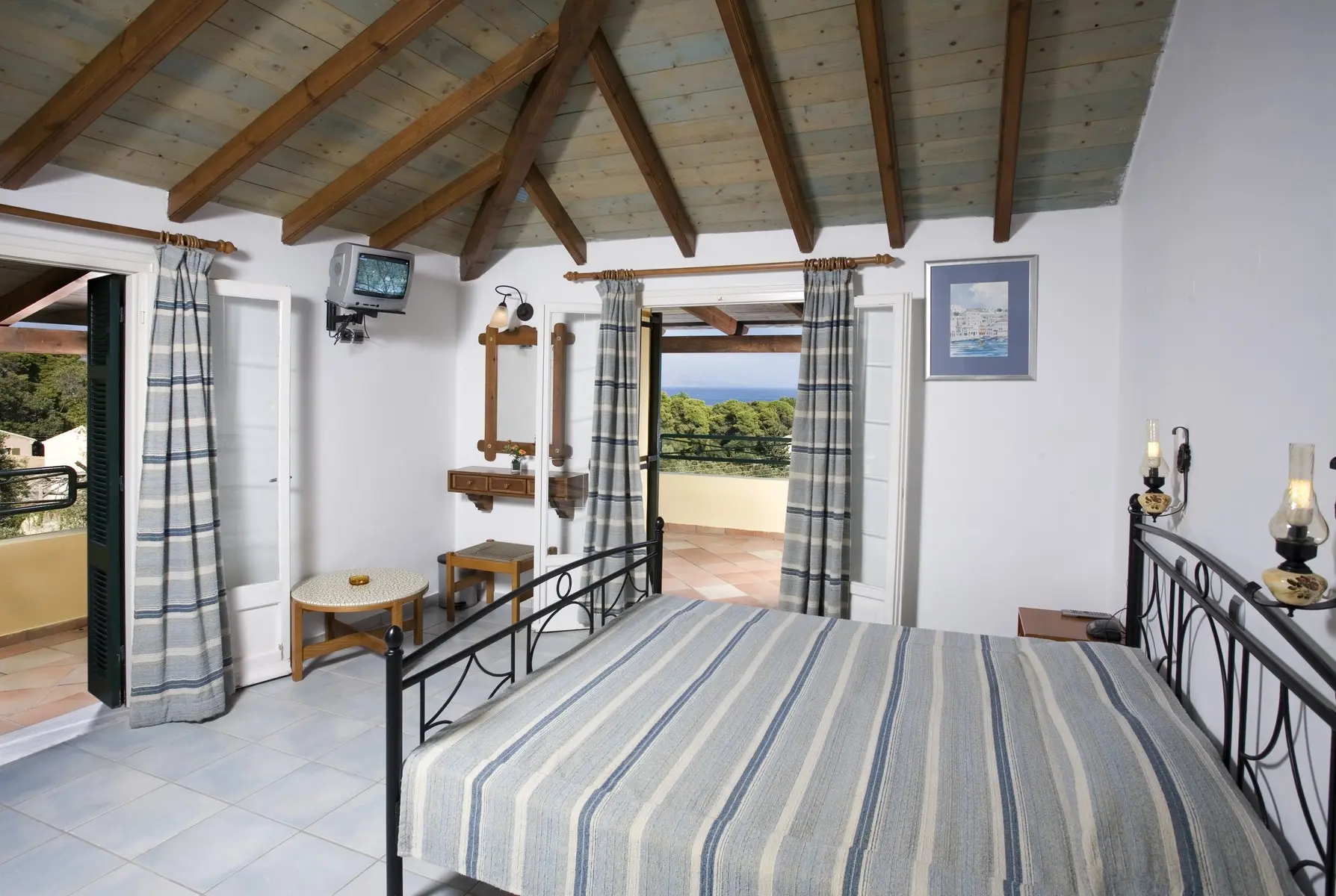 Villa Yannis — VILLA YANNIS