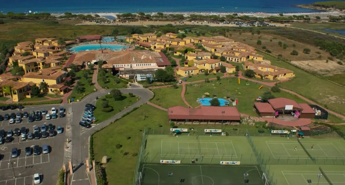 Hotel Villaggio Baia Dei Pini