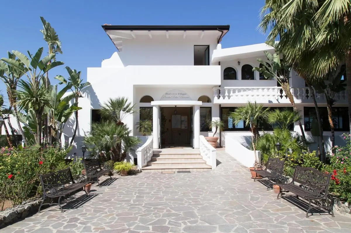 Villaggio Pineta Petto Bianco — VILLAGGIO PINETA PETTO BIANCO