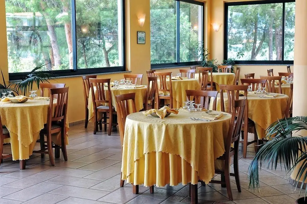 Villaggio Pineta Petto Bianco — VILLAGGIO PINETA PETTO BIANCO