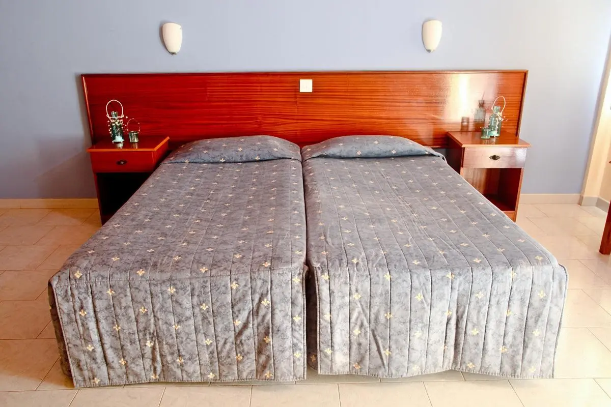 Windmills Hotel Apts — WINDMILLS HOTEL APTS