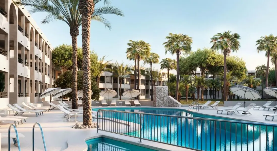 Basen w hotelu Wyndham Portocolom