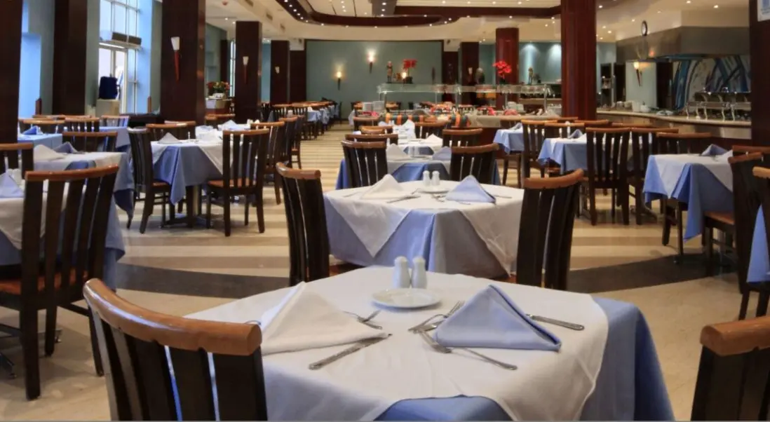 Restauracja i jedzenie w hotelu Xperience St. Georges Homestay