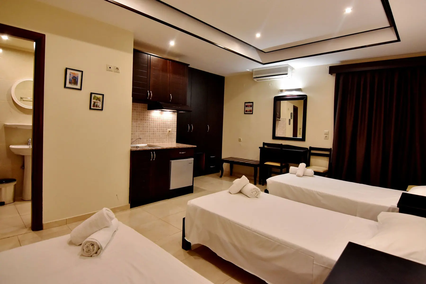 24 Seven Boutique — 24 SEVEN BOUTIQUE