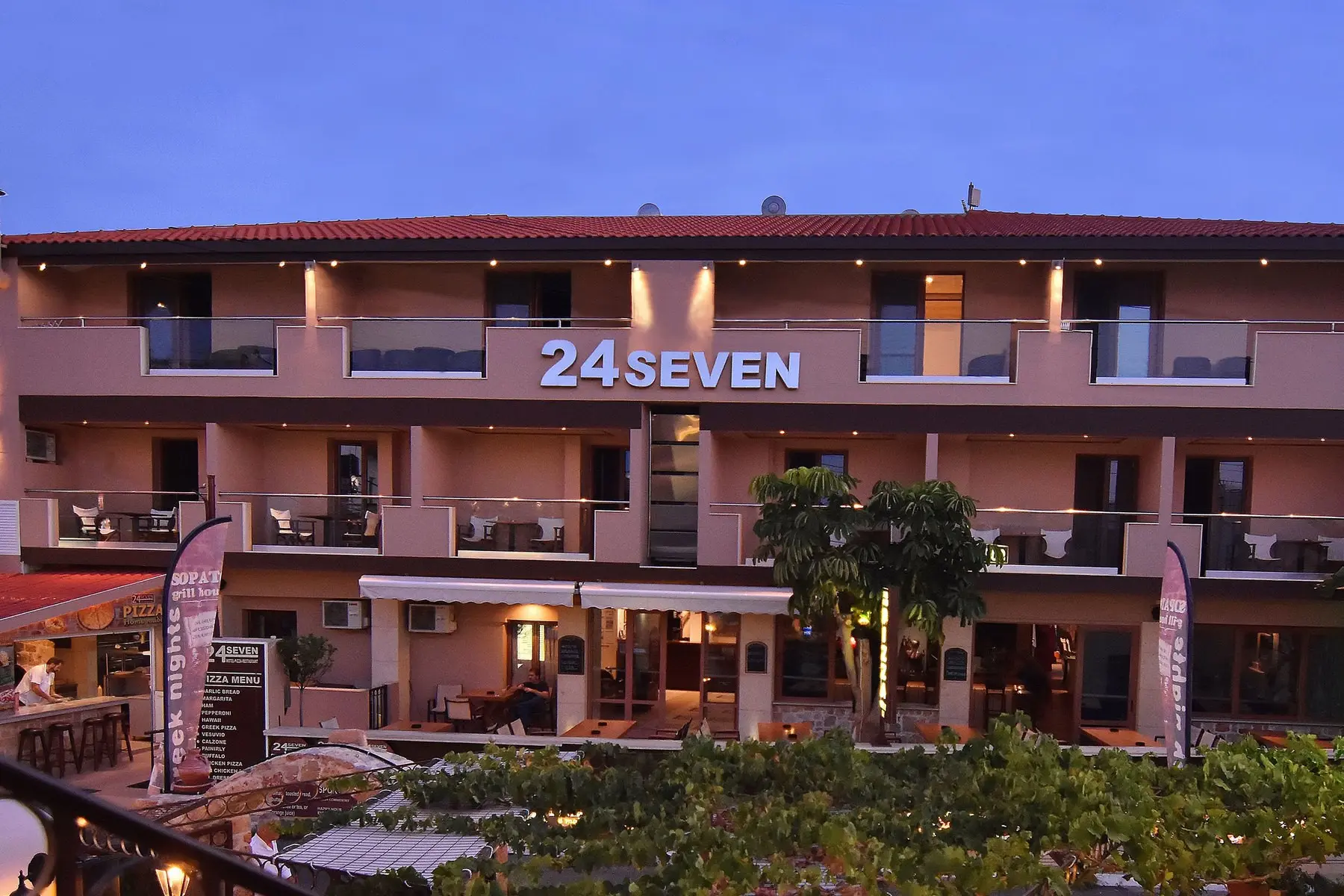 Hotel 24 Seven Boutique