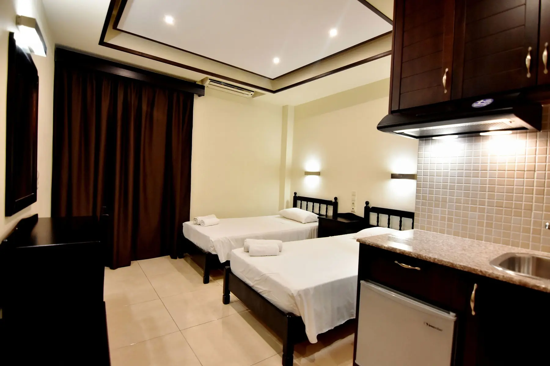 24 Seven Boutique — 24 SEVEN BOUTIQUE