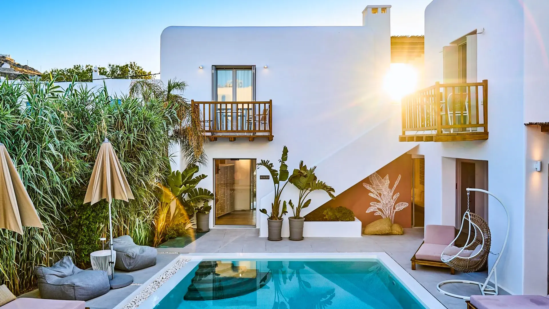 Hotel Adorno Beach Hotel & Suites