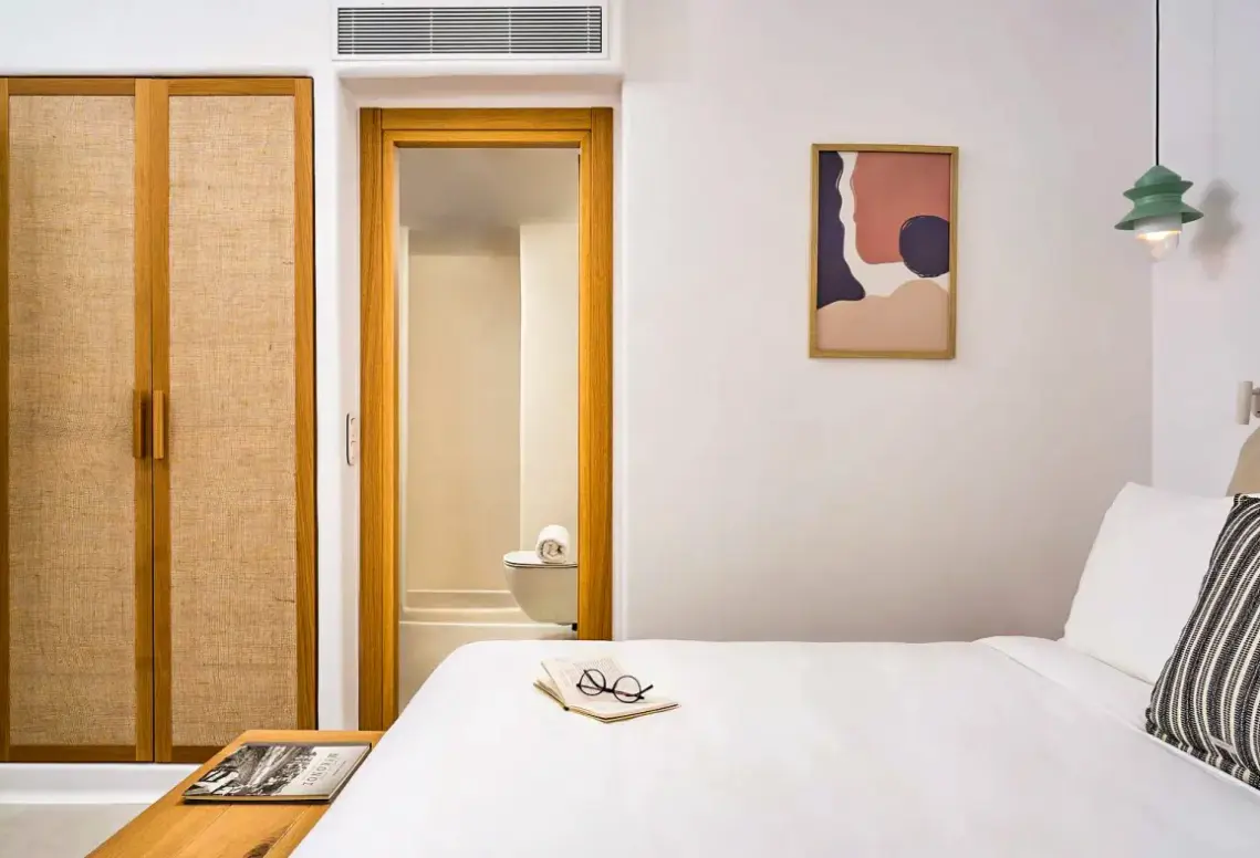 Pokój w hotelu Adorno Beach Hotel & Suites
