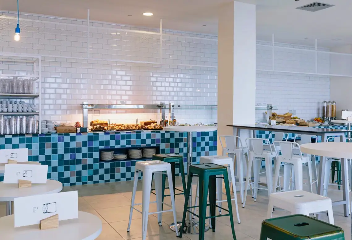 Restauracja i jedzenie w hotelu Alua Village Fuerteventura (ex Ambar Beach)